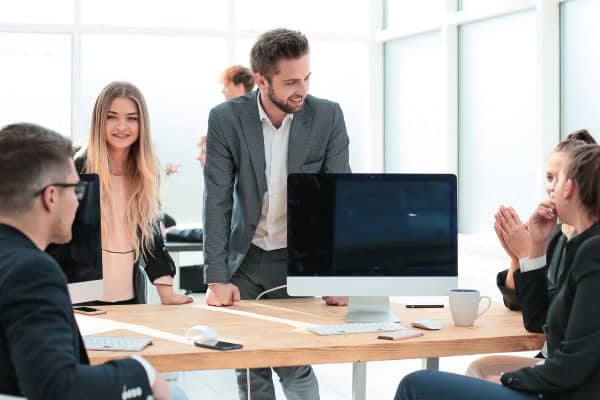 בניית צוות ראשוני בסטארט אפ משרד להשכרה באשדוד כנקודת פתיחה חכמה